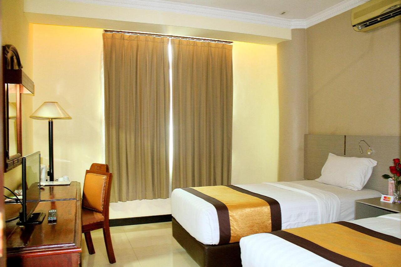 Pandanaran Hotel Semarang Exterior foto